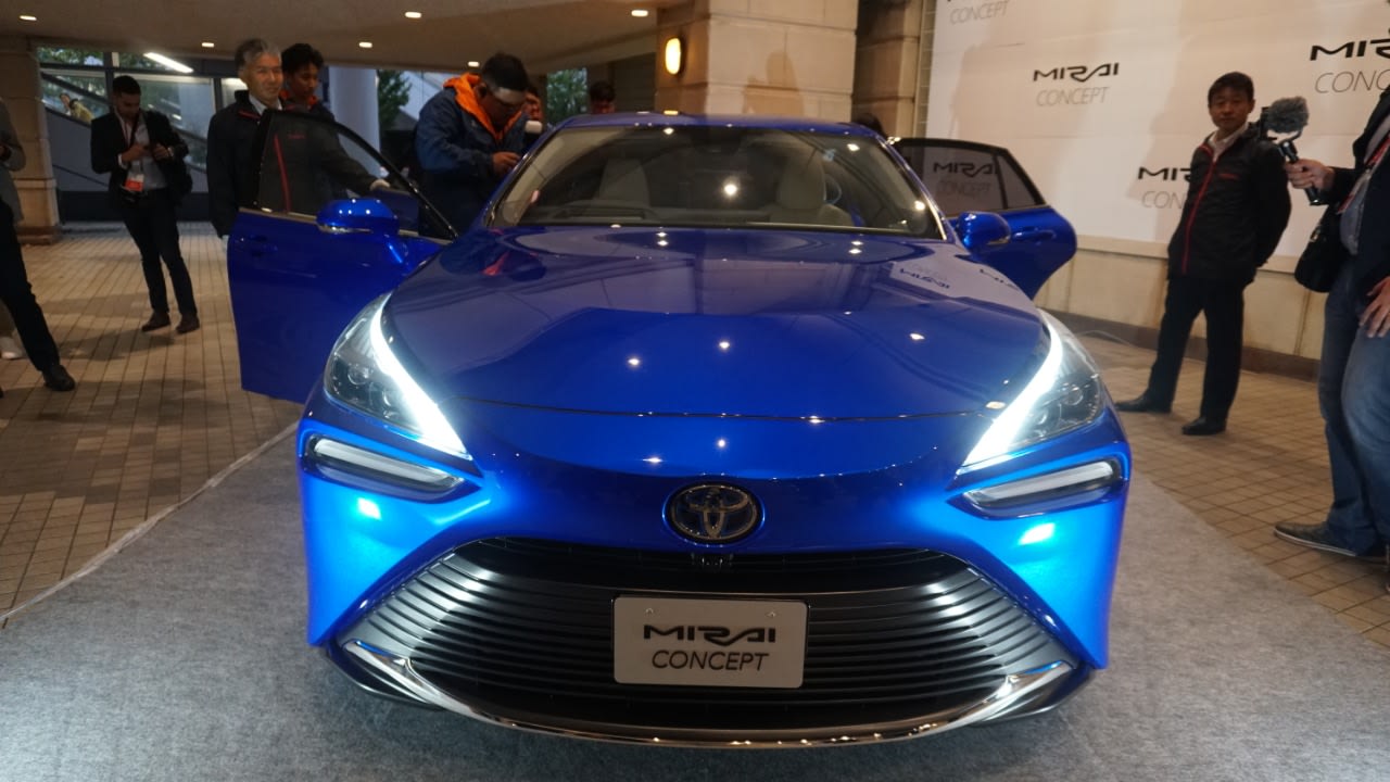 Yang Berubah Dari Mobil Hidrogen Toyota Mirai Baru | Kumparan.com