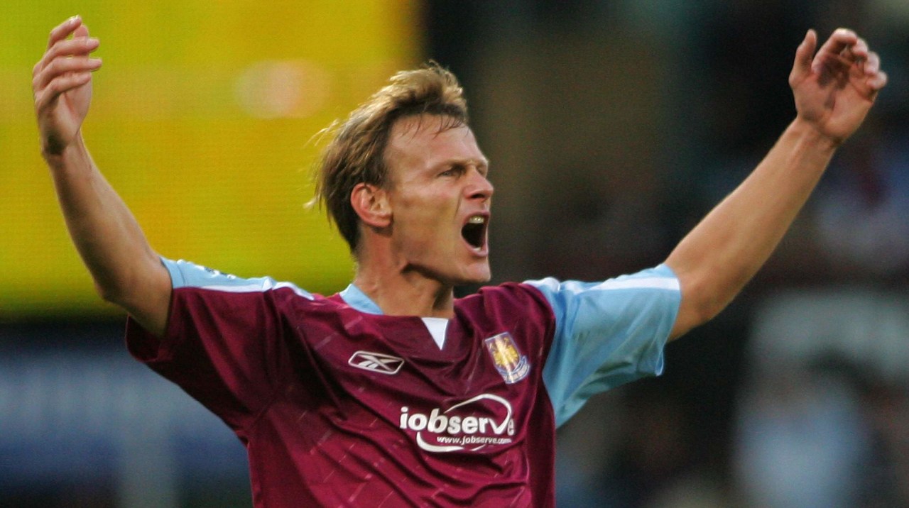 Di Laga Boxing Day, Teddy Sheringham si 'Tua-tua Keladi ...