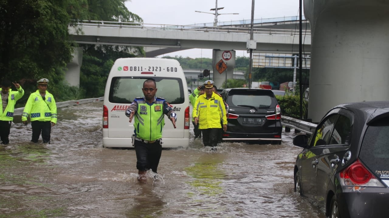 Banjir, Pengaturan lalu lintas tol cawang