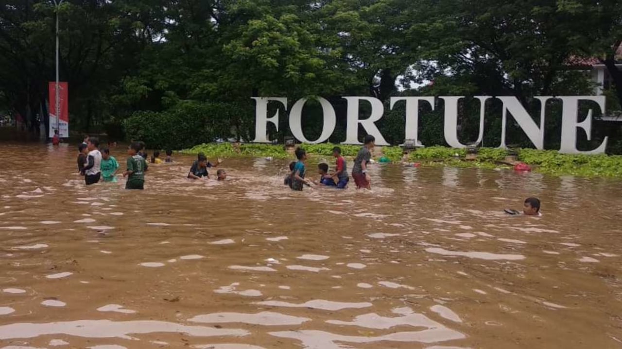 Banjir di Graha Raya bintaro