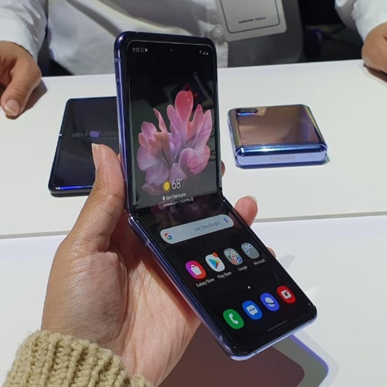 Spesifikasi dan Harga Samsung Galaxy Z Flip di Indonesia | kumparan.com