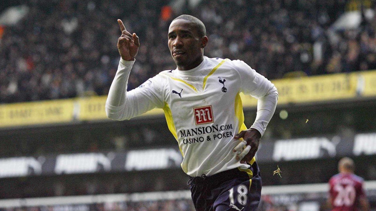 COVER - Striker Tottenham Hotspur, Jermain Defoe.