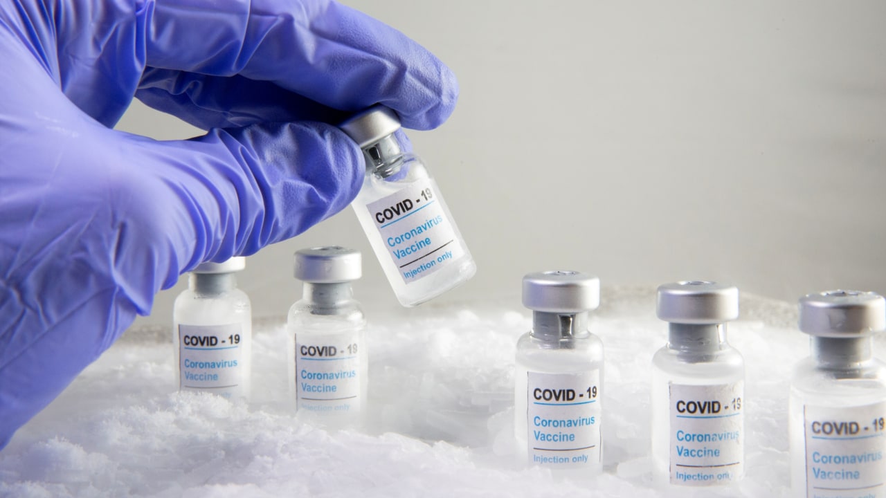 Ilustrasi vaksin corona-vaksin COVID-19