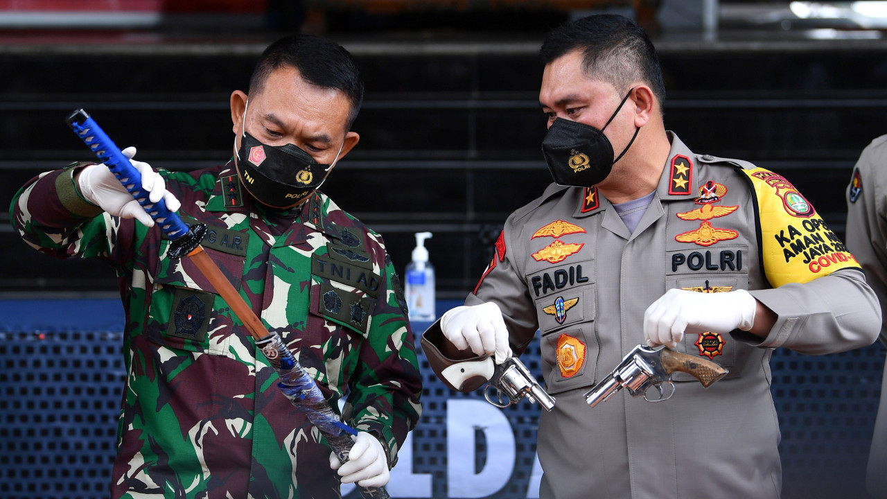 Konferensi pers terakit penyerangan Polisi di PMJ