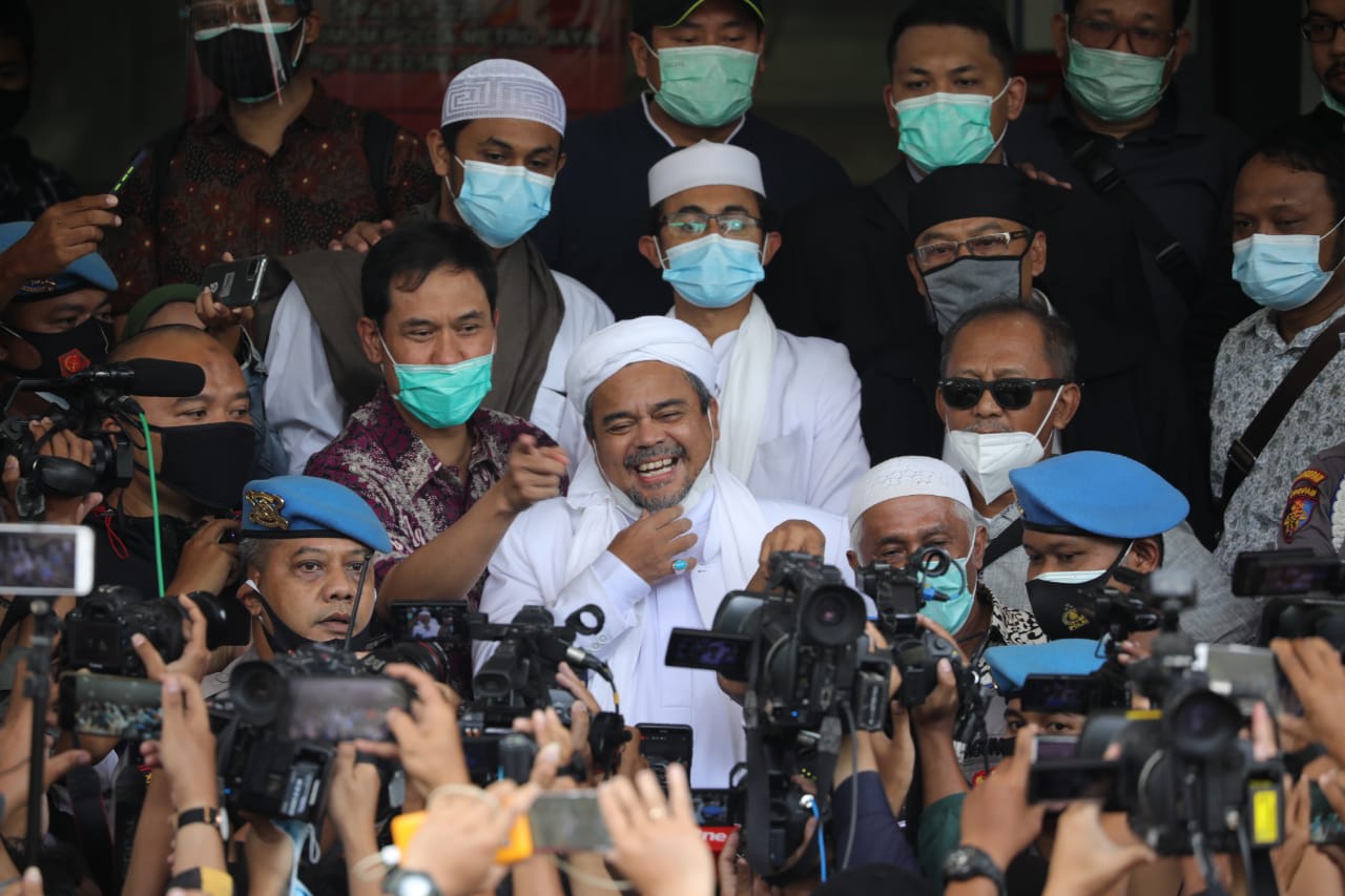 Habib Rizieq Syihab saat tiba di Polda Metro Jaya