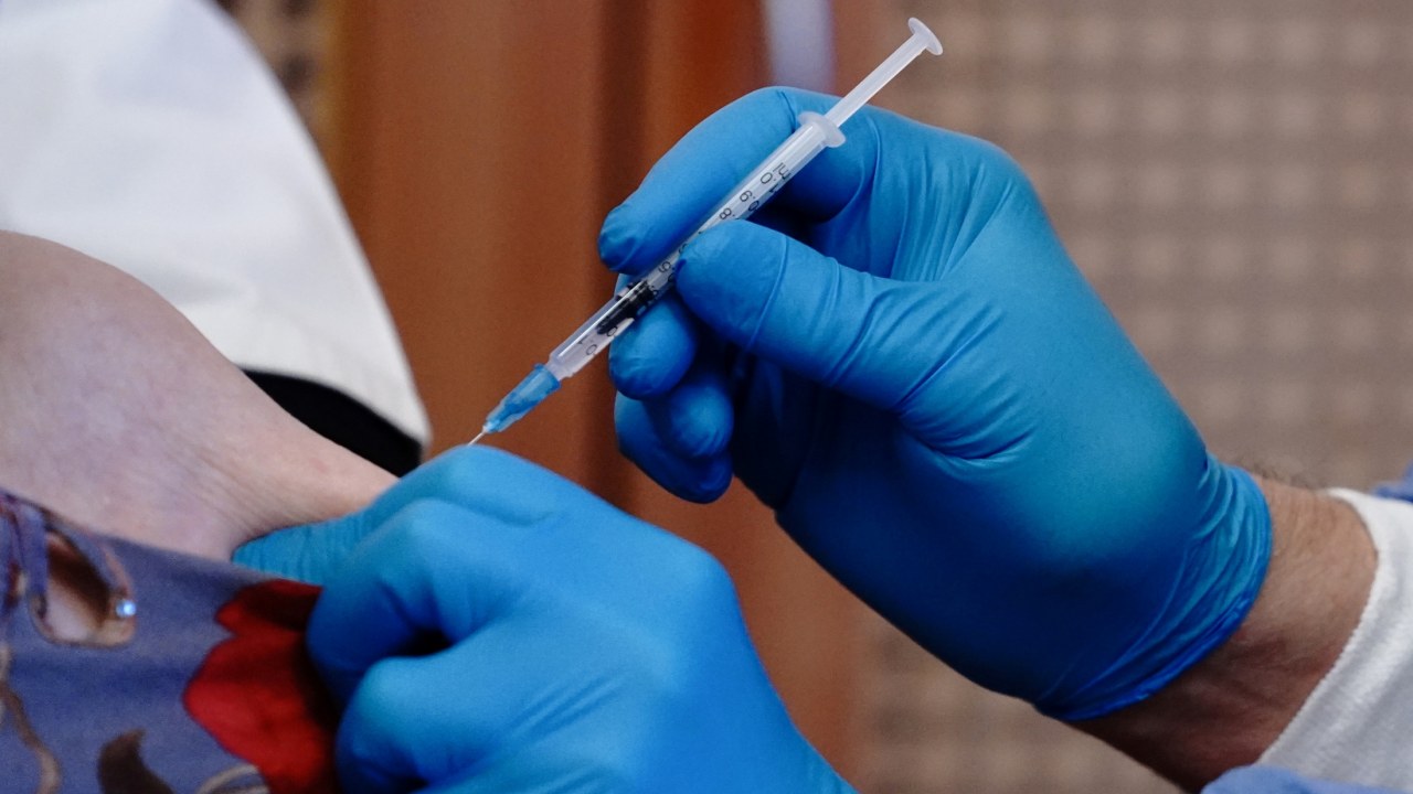 Penyuntikan Vaksin corona di Jerman
