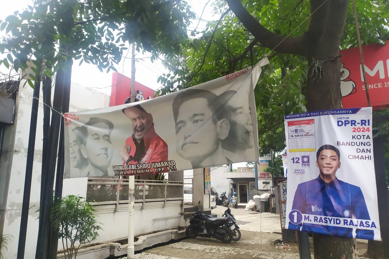 Marak Atribut Kampanye di Bandung yang Langgar Aturan