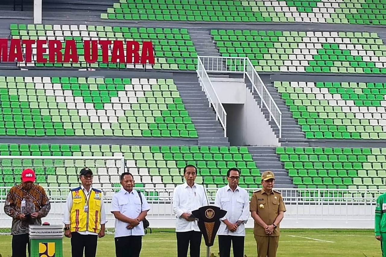 Jokowi di Stadion Utama Sumatera Utara