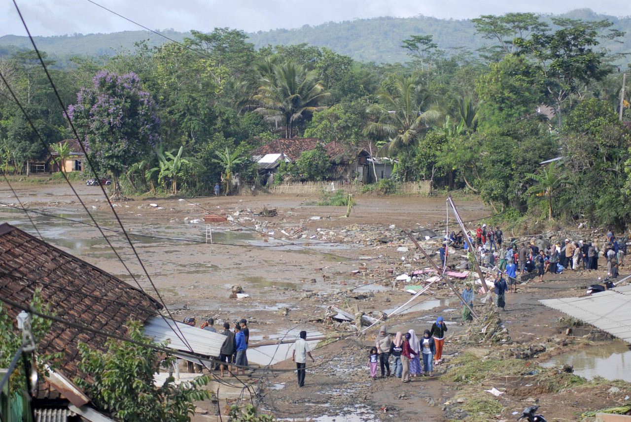 Banjir bandang di Kabupaten Sukabumi