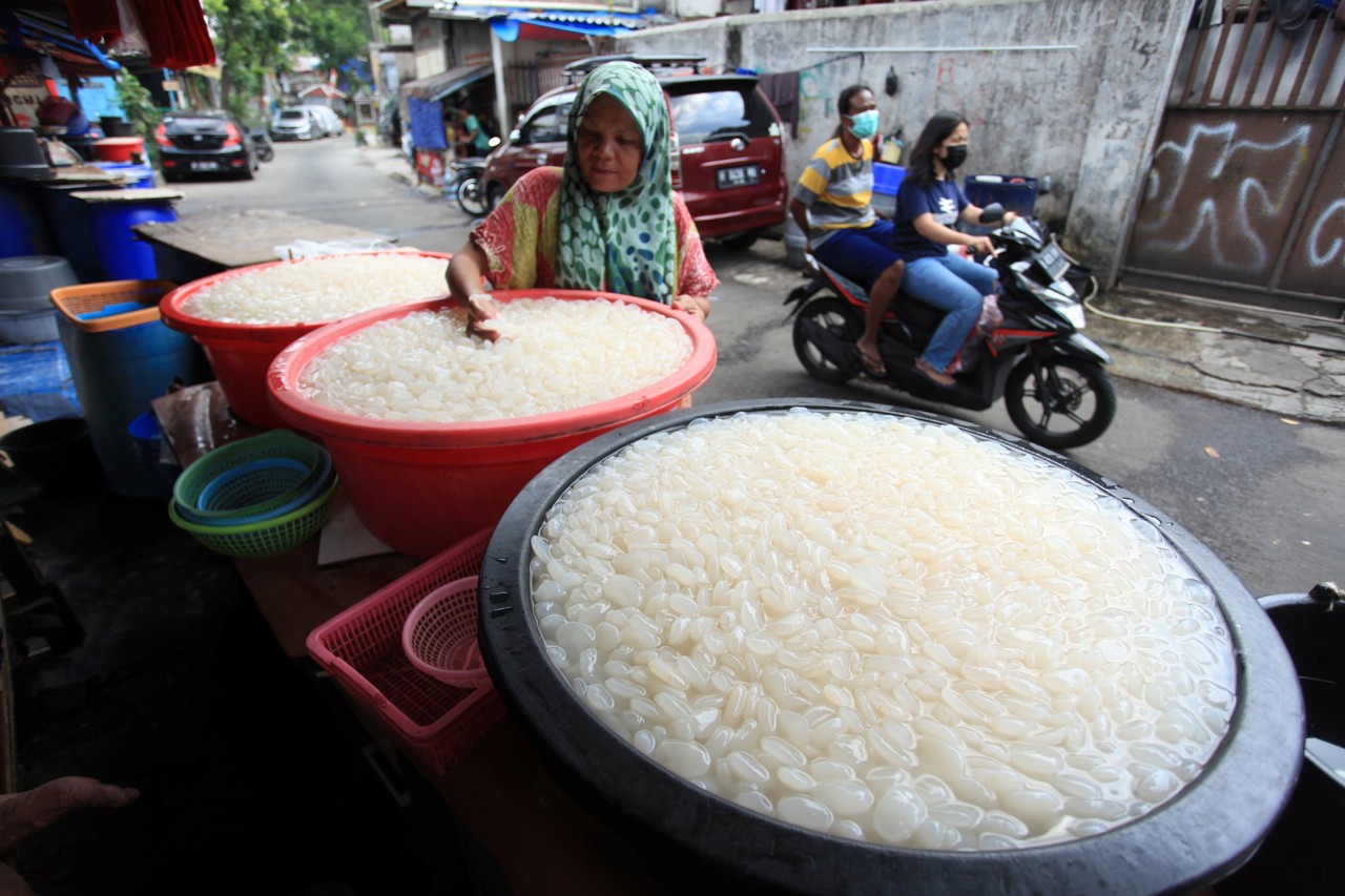 Pedagang kolang-kaling 