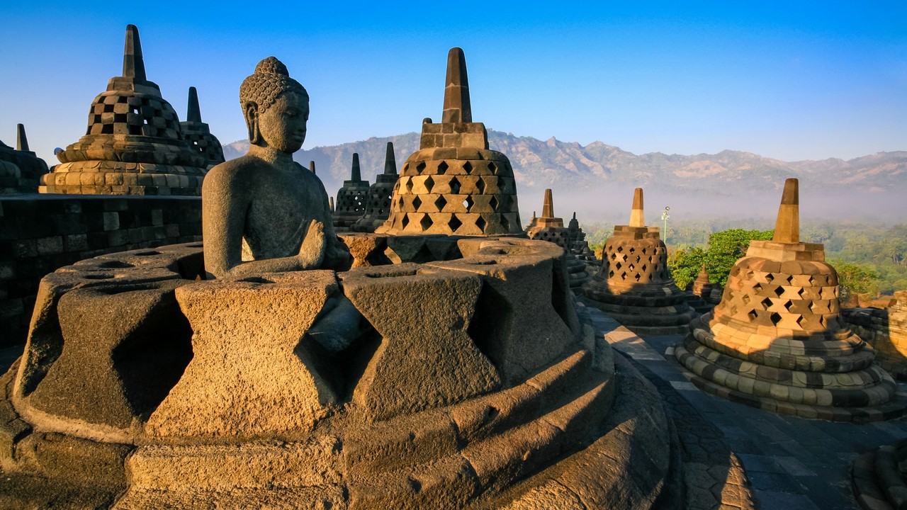 kumplus- Opini JJ Rizal- Candi Borobudur
