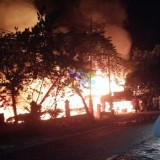Lagi Gudang Pengeringan Tembakau Di Sugihwaras Bojonegoro Terbakar Kumparan Com Ririn mungil yowes new denata weding surini ricki grenjeng bedingin terbaru.