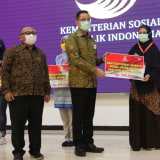 Syarat Daftar Dan Cara Cek Penerima Bst Rp300 Ribu Di Dtks Kemensos Go Id Kumparan Com