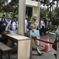 Iklan Makanan Sehat Cegah Corona Polisi Diimbau Senam dan Makan Makanan Sehat 