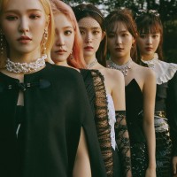Tulisan Red Velvet Unik 7 Gaya Fashion Yeri Red Velvet yang Bisa Kamu Tiru Tulisan Red Velvet Unik 7 Gaya Fashion Yeri Red Velvet yang Bisa Kamu Tiru