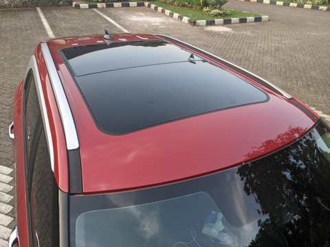 Sunroof mobil Hyundai Creta tipe Prime. Foto: Sena Pratama/ kumparan