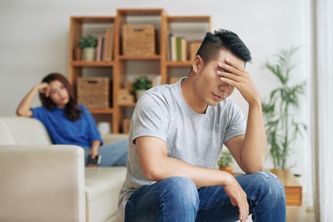 Cara Menghadapi Pacar yang Suka Silent Treatment (1)