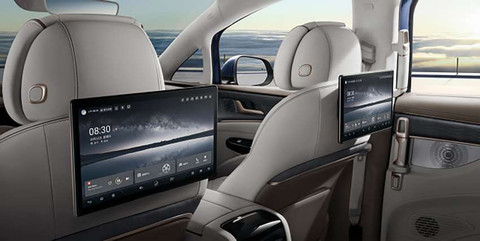 Denza D9, MPV premium asal China yang mirip seperti Toyota Alphard. Foto: Dok. Paultan