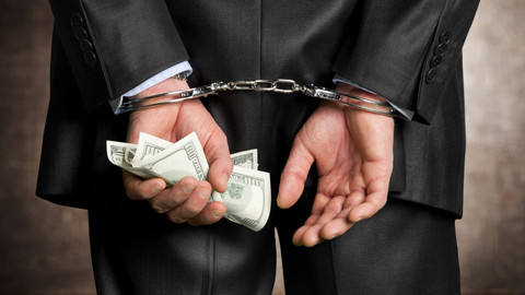 Ilustrasi kejahatan kerah putih. Foto: Billion Photos/Shutterstock
