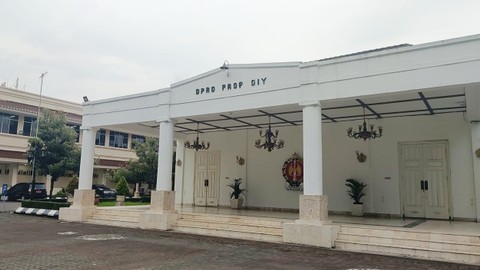 Suasana gedung DPRD DIY pada Selasa (31/5/2022). Foto: Arfiansyah Panji Purnandaru/kumparan