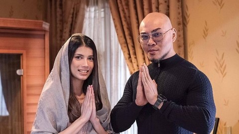 Deddy Corbuzier dan Sabrina Chairunnisa. Foto: Instagram/@sabrinachairunnisa_