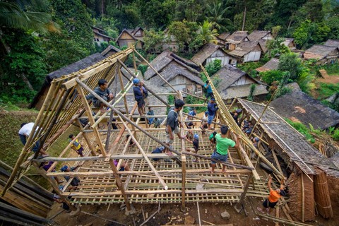 Juara ke dua Eksplorasi Budaya Baduy dan Peranakan Banten berjudul "Gotong Royong". Foto: Dok. Sofyan Effendi/PFI Tangerang