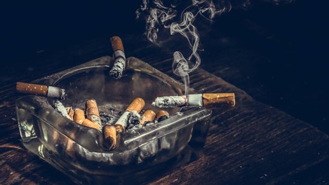 Ilustrasi merokok. Foto: Panya_Anakotmankong/Shutterstock