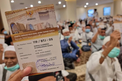 Jemaah haji Aceh terima dana wakaf Habib Bugak Asyi. Foto: Muhammad Iqbal/kumparan