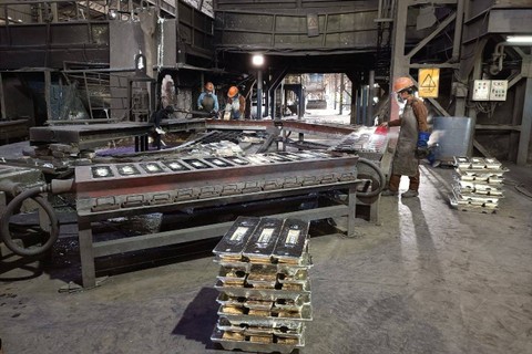 Suasana Unit Metalurgi Muntok, smelter pengolahan timah PT Timah Tbk.   Foto: Muhammad Darisman/kumparan