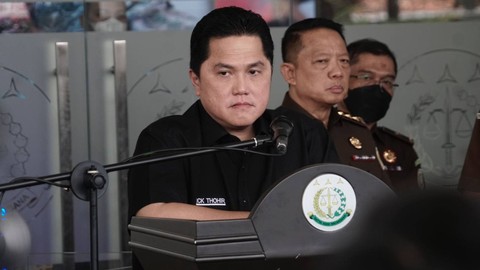 Menteri BUMN, Erick Thohir saat di di Kejaksaan Agung RI, Jakarta pada Senin (27/6/2022). Foto: Iqbal Firdaus/kumparan