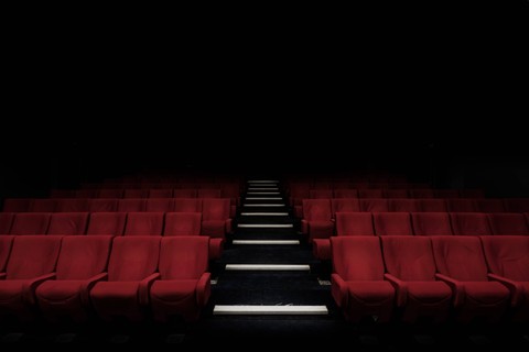 6 Rekomendasi Film Bioskop Desember 2022 Terbaik (1)