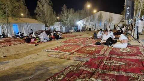 Suasana malam di Padang Arafah. Foto: Muhammad Iqbal/kumparan
