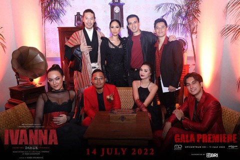 Hiroaki Kato dan para pemain lain film Ivanna  Foto: MD Pictures