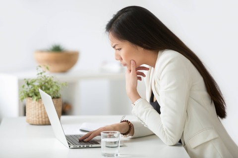 Ilustrasi perempuan karier. Foto: fizkes/Shutterstock