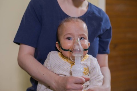 Ilustrasi bayi sakit. Foto: Shutter Stock