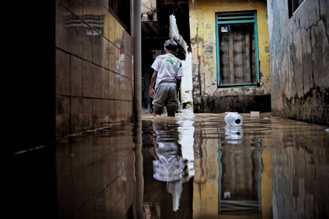Ilustrasi banjir di Kampung Melayu, Jakarta Timur. Foto: Jamal Ramadhan/kumparan