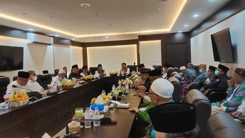 Pertemuan PPIH dengan KBIHU di Daker Makkah. Foto: Kemenag RI