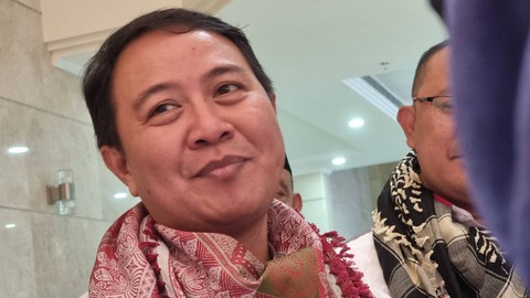 Dirjen Penyelenggaraan Haji dan Umrah Prof Hilman Latief menemui jemaah haji di Raudah. Foto: Muhammad Iqbal/kumparan