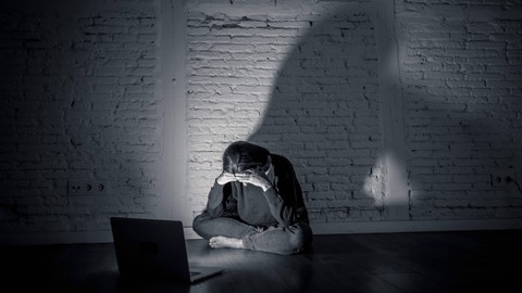 Ilustrasi cyberbullying. Foto: SB Arts Media/Shutterstock
