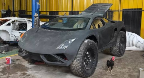 Unik, Replika Lamborghini Ini Disulap Bergaya Mobil Offroad