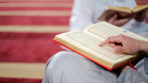 Ilustrasi Al-quran. Foto: dotshock/Shutterstock