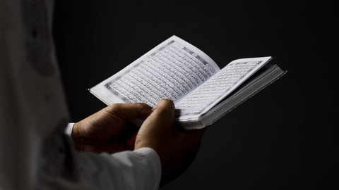 Ilustrasi Al-quran. Foto: Gatot Adri/Shutterstock