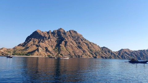 Panorama Pulau Padar di Taman Nasional Komodo. Foto: Gitario Vista Inasis/kumparan