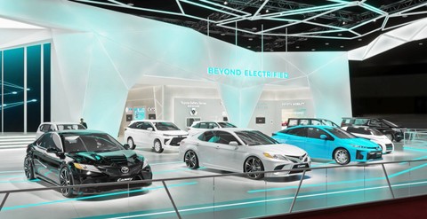 Model elektrifikasi mobil hybrid Toyota di GIIAS. Foto: dok. Toyota Indonesia