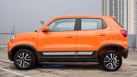 Tampak samping Suzuki S-Presso. Foto: Aditya Pratama Niagara/kumparan