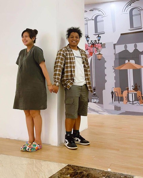 Arie Kriting dan Indah Permatasari. Foto: Instagram/@arie_kriting