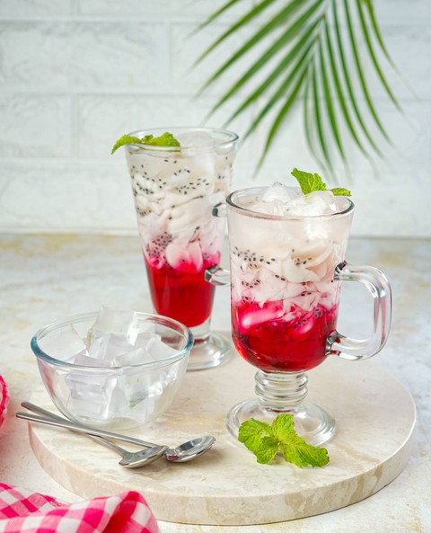 Es kopyor merah putih. Foto: Hanifah Kurniati/Shutterstock