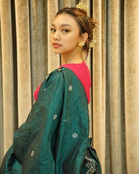 Naura Ayu tampil di Istana Presiden saat HUT ke-77 RI. Foto: Instagram/@naura.ayu