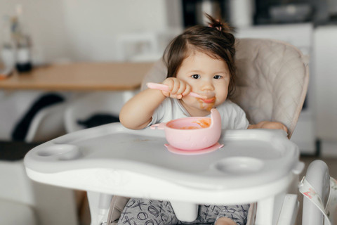 Ilustrasi anak makan. Foto: Shutterstock