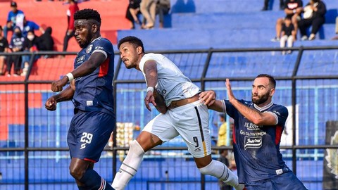 Pertandingan antara Arema FC vs Rans Nusantara. Foto: Instagram/@rans.nusantara